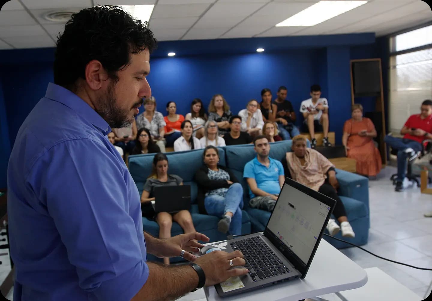 Equipo Avangtec en presentación
